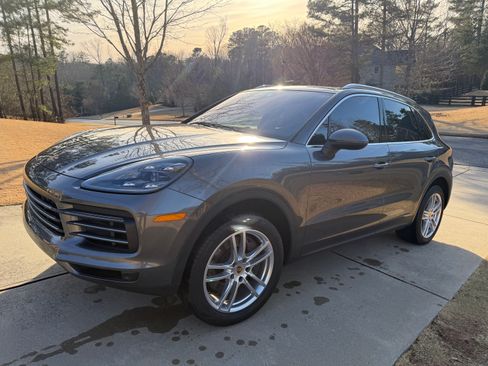 Used 2021 Porsche Cayenne image 13