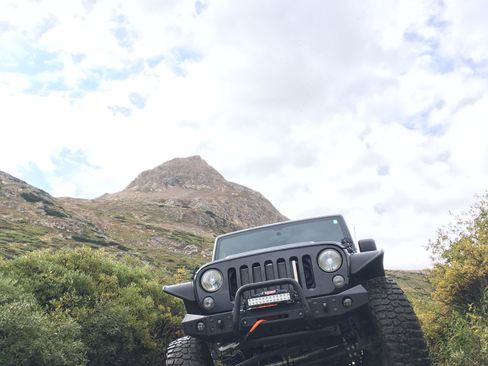 Used 2012 Jeep Wrangler Unlimited Rubicon w/ Connectivity Group image 2