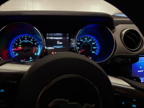 Used 2020 Ford Mustang Premium RWD image 11