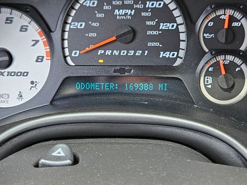 Used 2008 Chevrolet TrailBlazer SS w/ Sun And 6-Disc Cd Package image 16