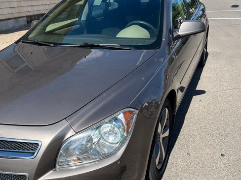 Used 2011 Chevrolet Malibu LT w/ Power Convenience Package image 2