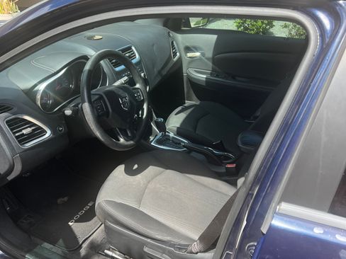 Used 2013 Dodge Avenger SE FWD image 12