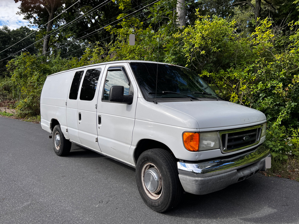 Used 2006 Ford E-350 and Econoline 350 XL RWD image 9