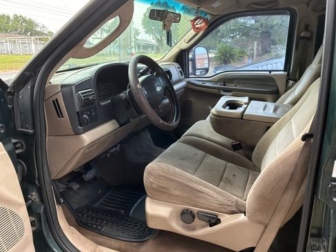 Used 2003 Ford F250 XLT RWD image 10