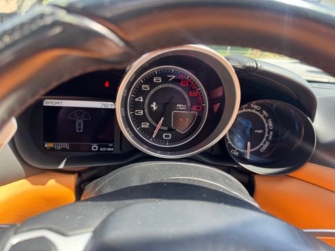 Used 2015 Ferrari California T image 10