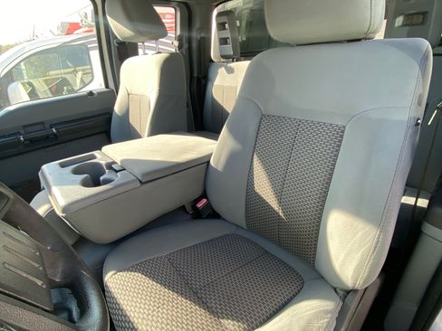 Used 2015 Ford F250 XL w/ Power Equipment Group image 9