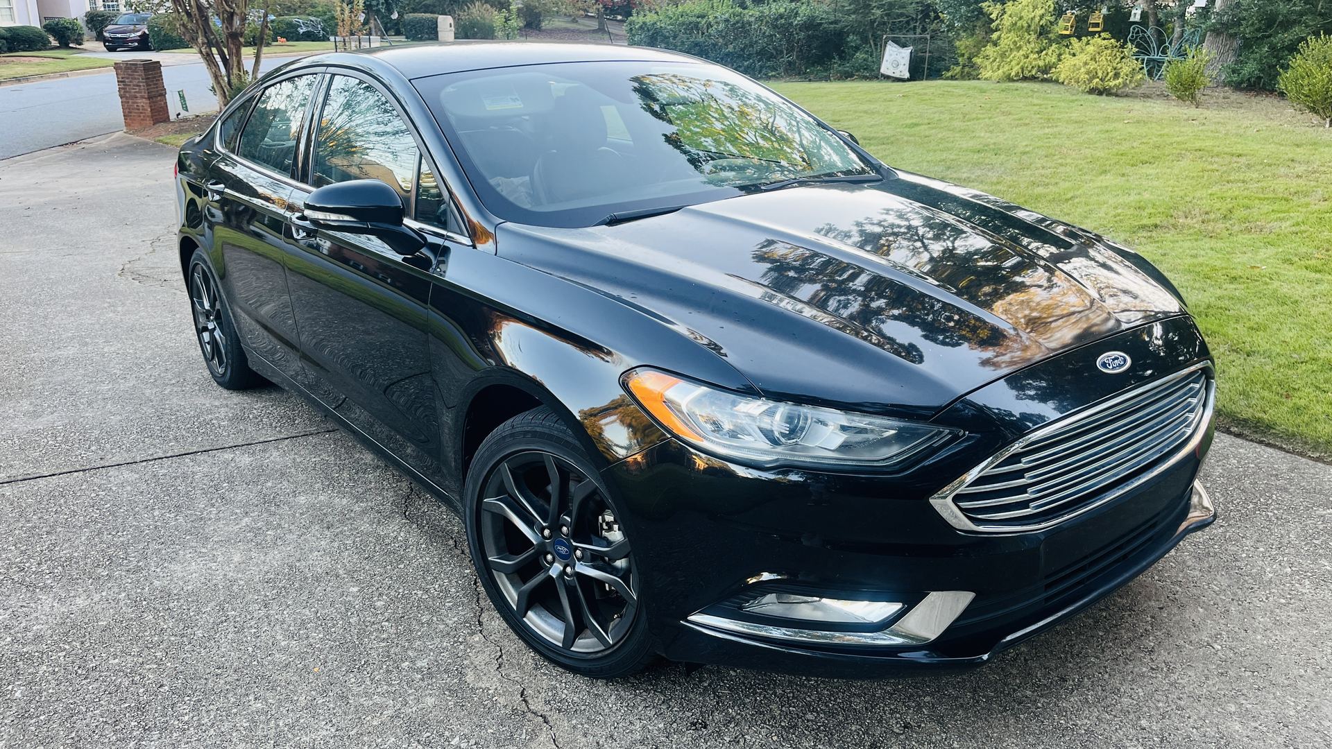 Used 2018 Ford Fusion SE FWD image 6