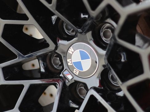 Used 2021 BMW M4 Coupe w/ M Carbon Exterior Package image 25