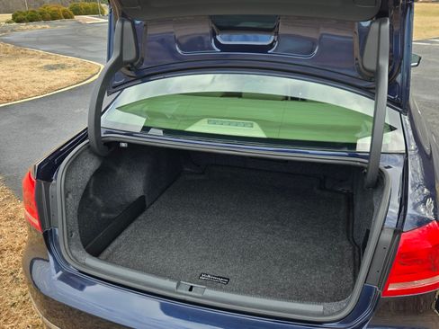 Used 2013 Volkswagen Passat TDI SEL Premium image 14