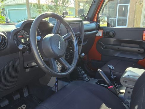 Used 2009 Jeep Wrangler X image 16