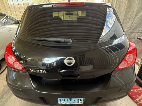 Used 2009 Nissan Versa 1.8 S FWD image 5