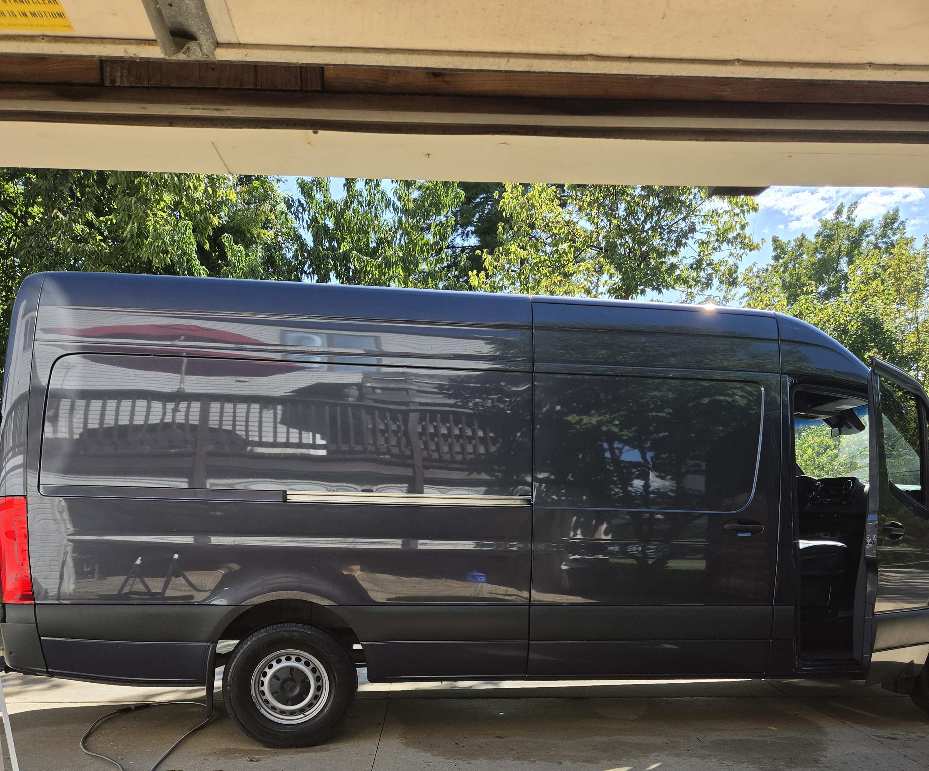 Used 2022 Mercedes-Benz Sprinter 2500 image 4