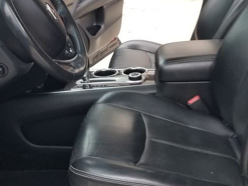 Used 2015 Nissan Pathfinder Platinum w/ Cargo Package image 2