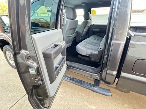 Used 2016 Ford F250 XLT w/ FX4 Off-Road Package image 10