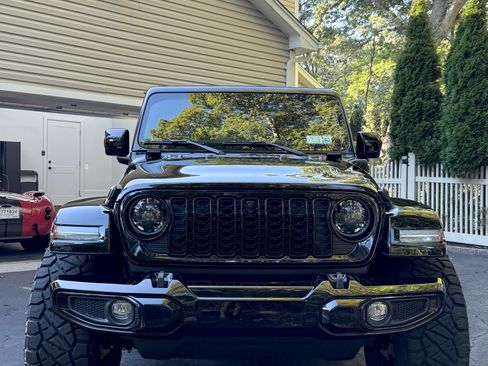 Used 2024 Jeep Wrangler High Altitude image 10