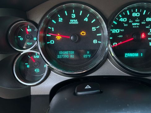 Used 2009 Chevrolet Silverado 2500 LT w/ Exterior Plus Package image 15