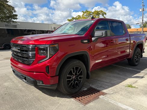 Used 2024 GMC Sierra 1500 Elevation RWD image 4