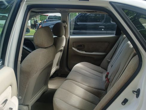 Used 2006 Hyundai Elantra GLS FWD image 11