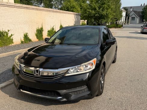 Used 2016 Honda Accord LX image 2