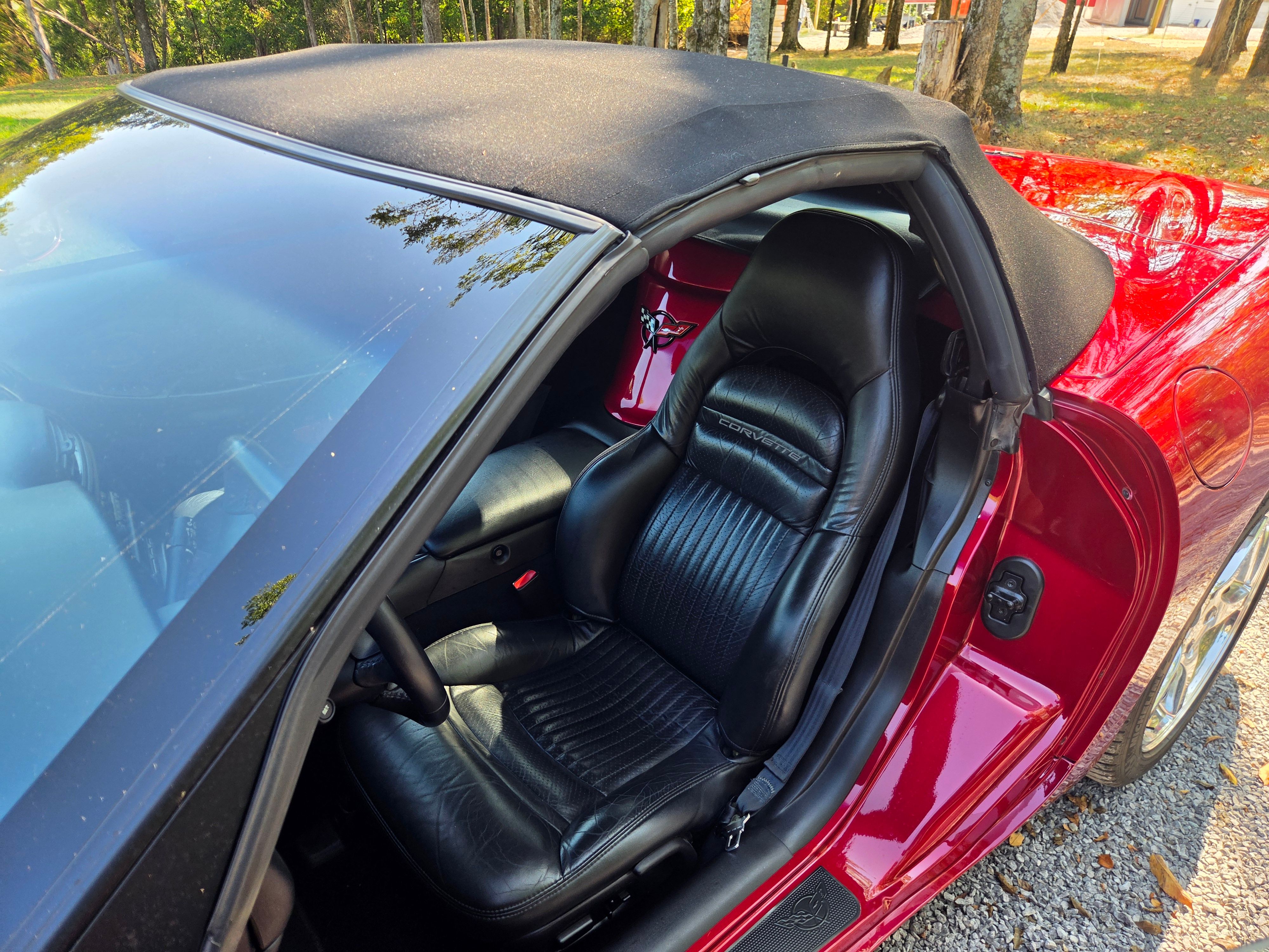 Used 2000 Chevrolet Corvette Convertible w/ Memory Pkg RWD image 6
