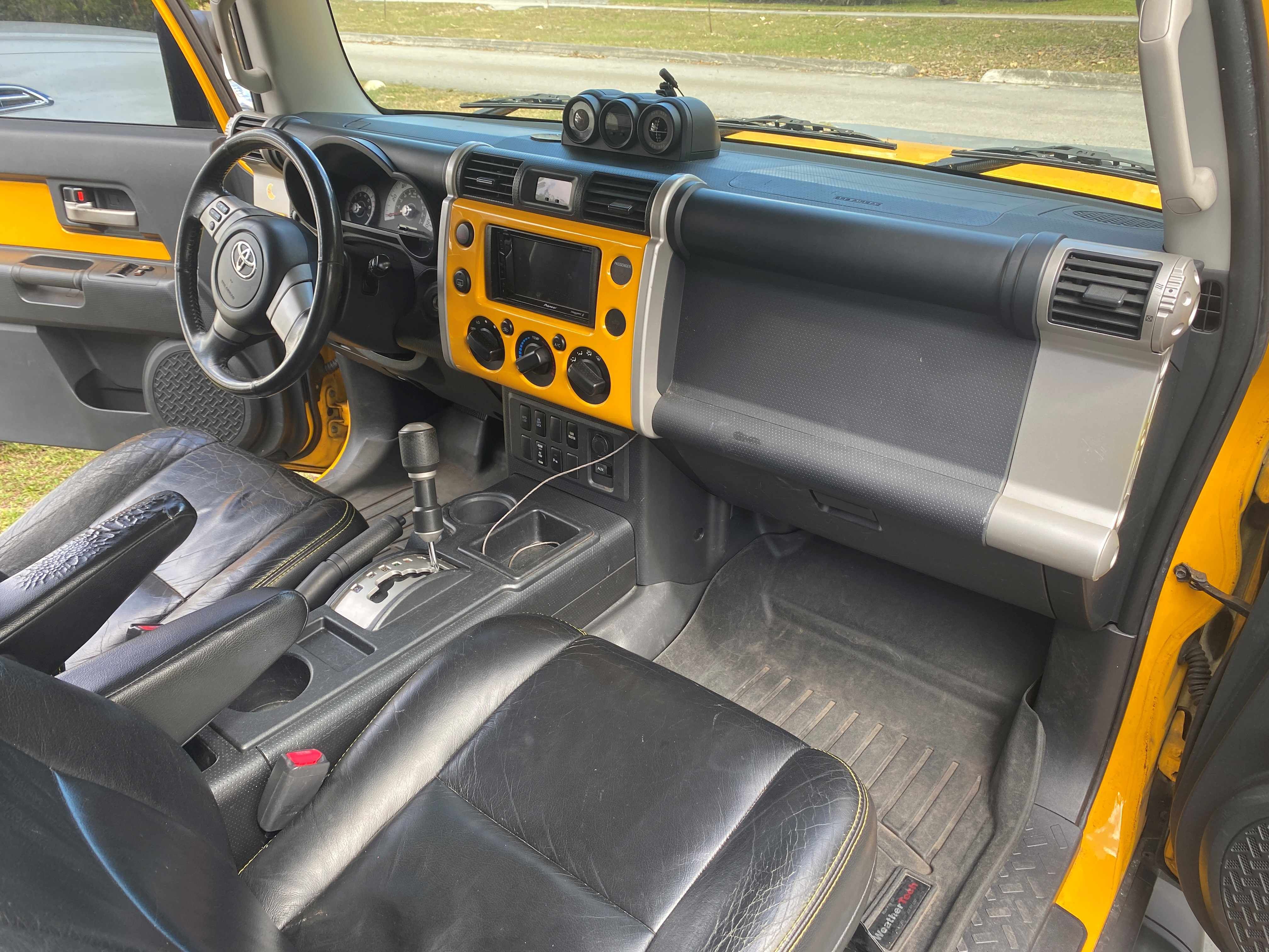 Used 2007 Toyota FJ Cruiser 2WD image 12
