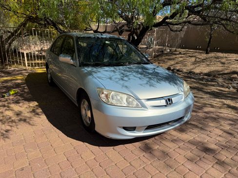 Used 2005 Honda Civic Hybrid Sedan image 1