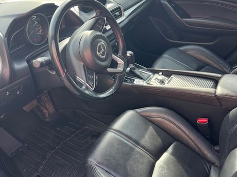 Used 2017 MAZDA MAZDA3 Touring image 5