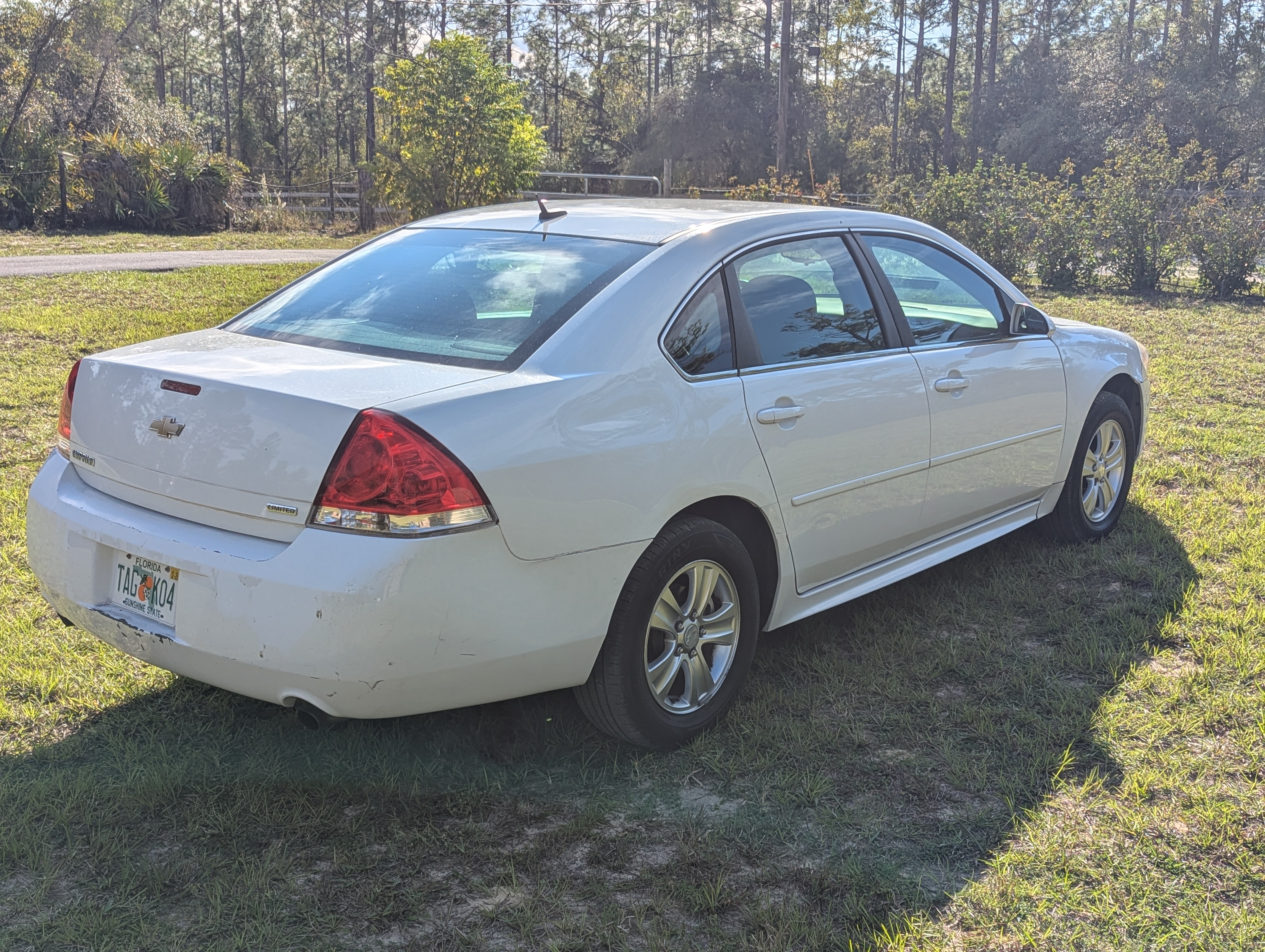 Used 2014 Chevrolet Impala Limited LS FWD image 2