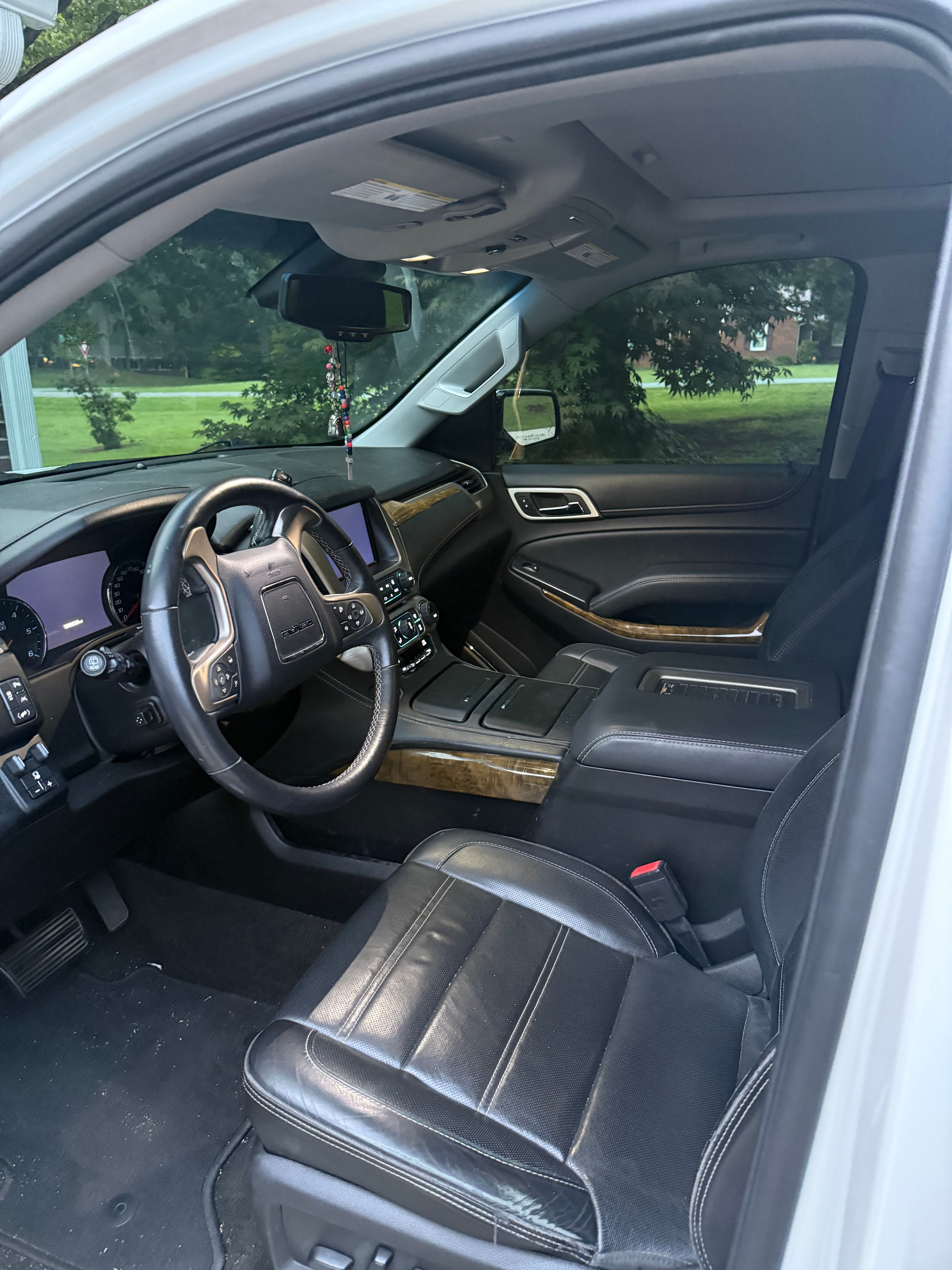 Used 2017 GMC Yukon Denali w/ Open Road Package RWD image 8