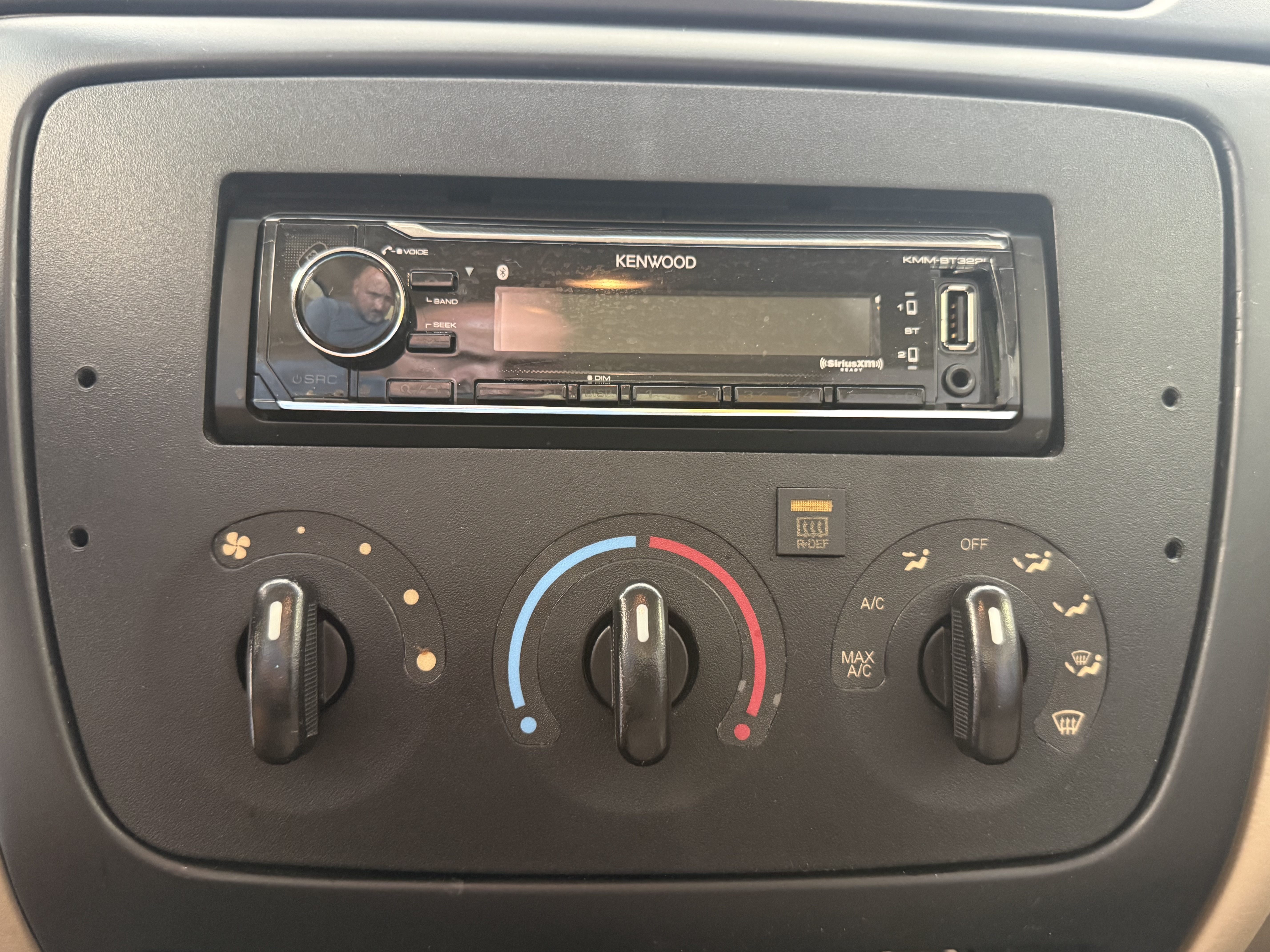Used 2001 Ford Taurus LX FWD image 12