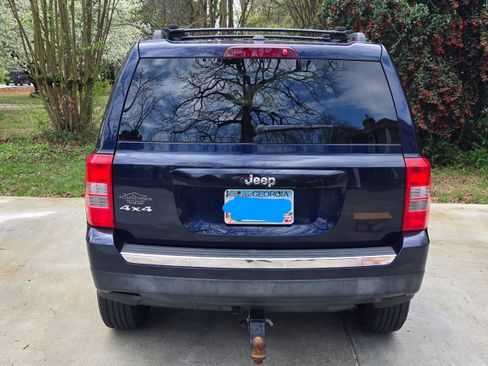 Used 2013 Jeep Patriot Latitude w/ Freedom Edition Pkg image 8