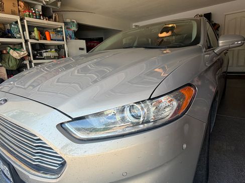 Used 2015 Ford Fusion SE w/ Equipment Group 202A FWD image 1