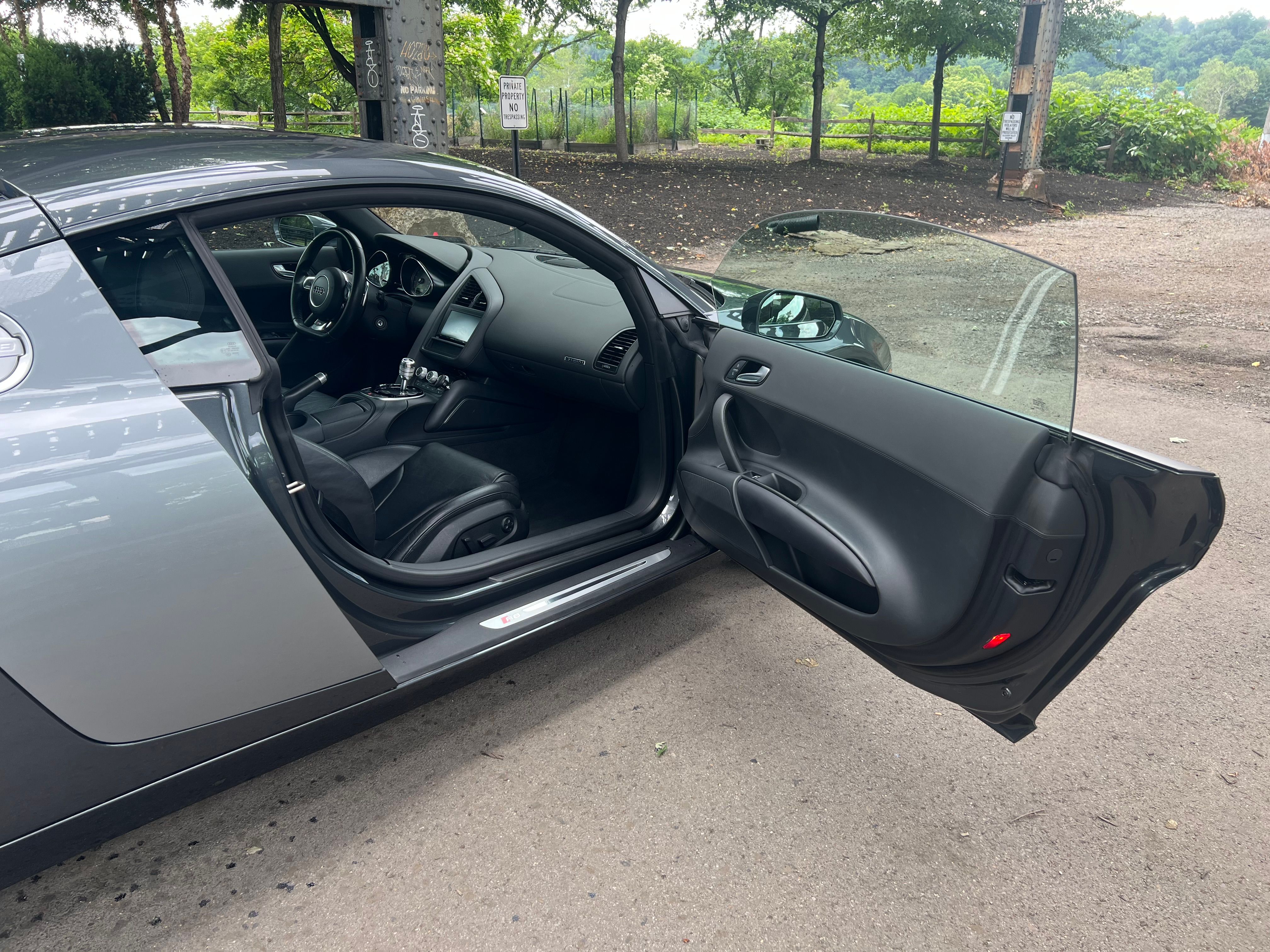 Used 2014 Audi R8 V8 w/ Enhanced Leather Package AWD/4WD image 14