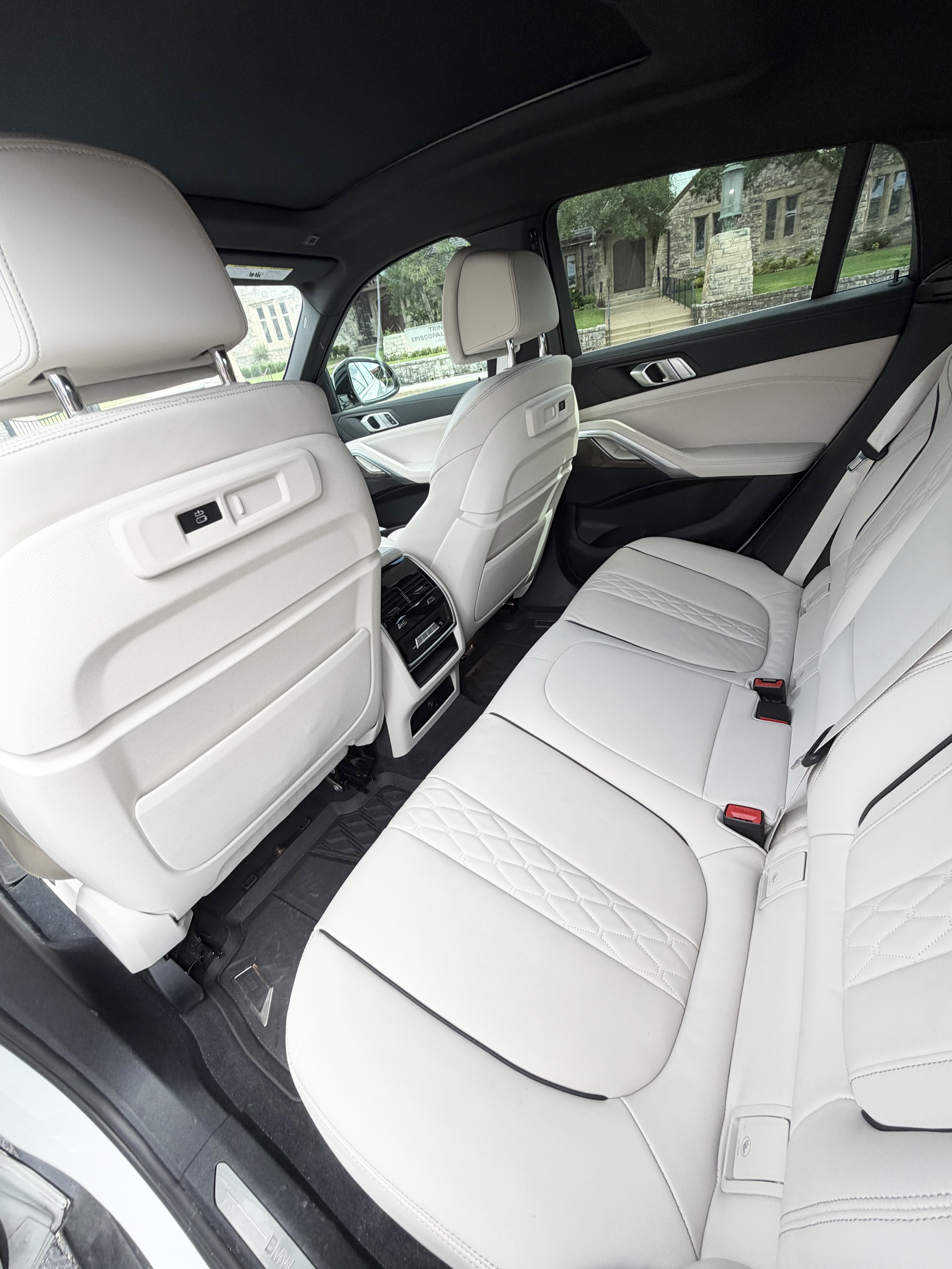 Used 2023 BMW X6 xDrive40i w/ Premium Package AWD/4WD image 16