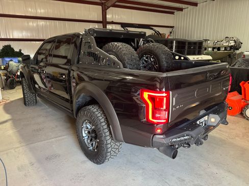 Used 2018 Ford F150 Raptor w/ Equipment Group 802A Luxury image 5