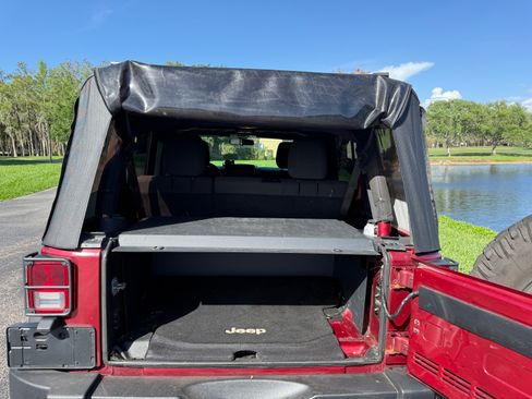 Used 2012 Jeep Wrangler Unlimited Sport AWD/4WD image 13