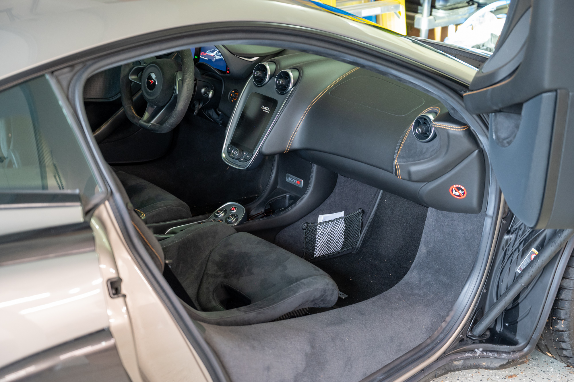 Used 2017 McLaren 570S Coupe RWD image 6
