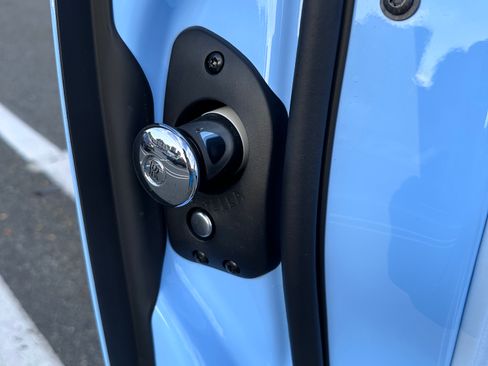 Used 2023 Rolls-Royce Cullinan image 13