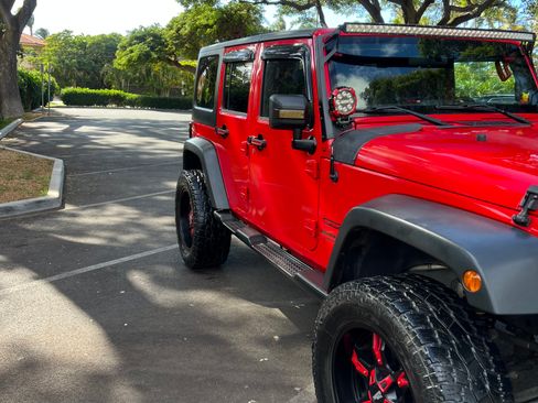 Used 2017 Jeep Wrangler Unlimited Sport w/ Max Tow Package image 12