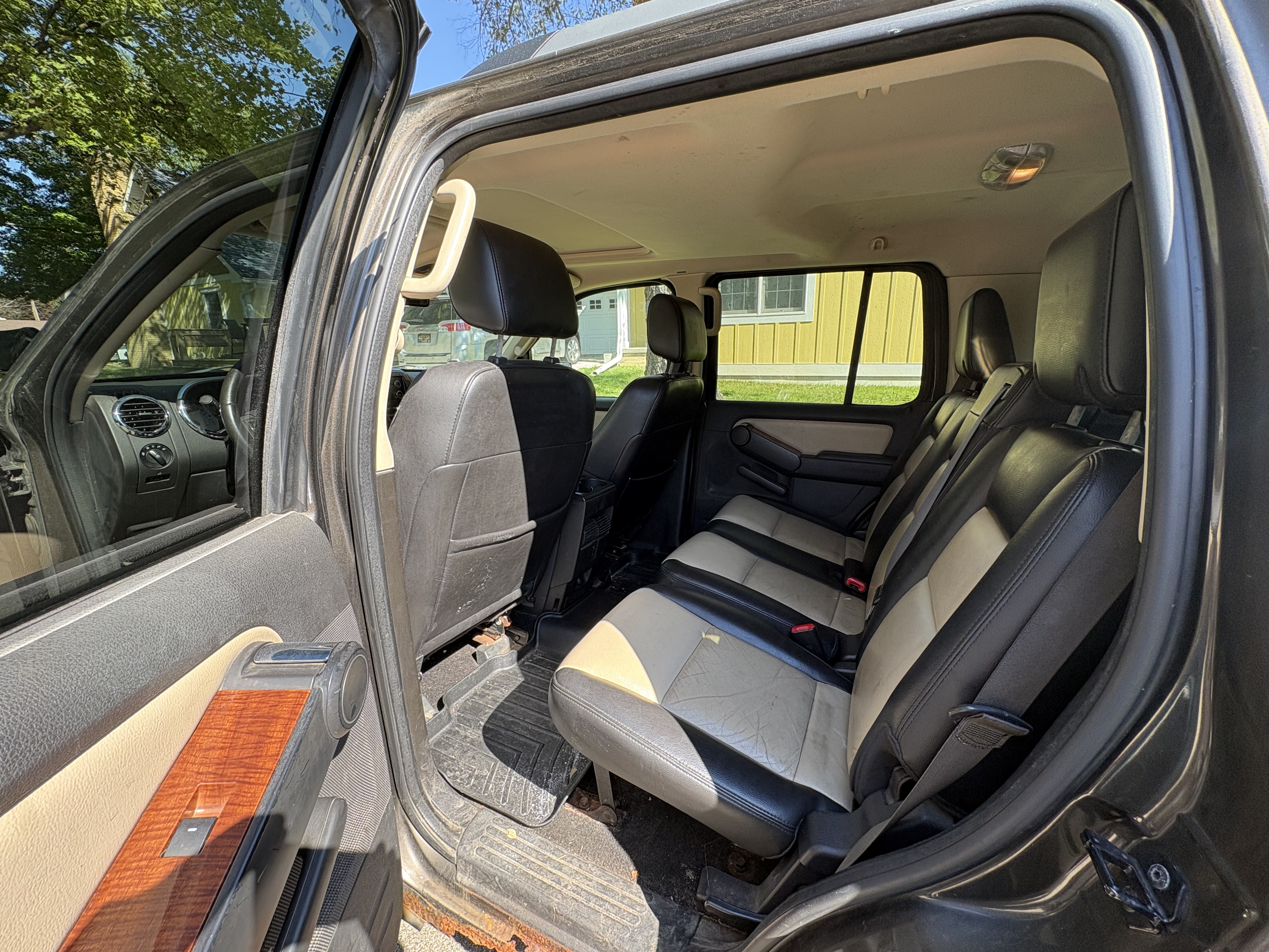 Used 2008 Ford Explorer Eddie Bauer AWD/4WD image 8
