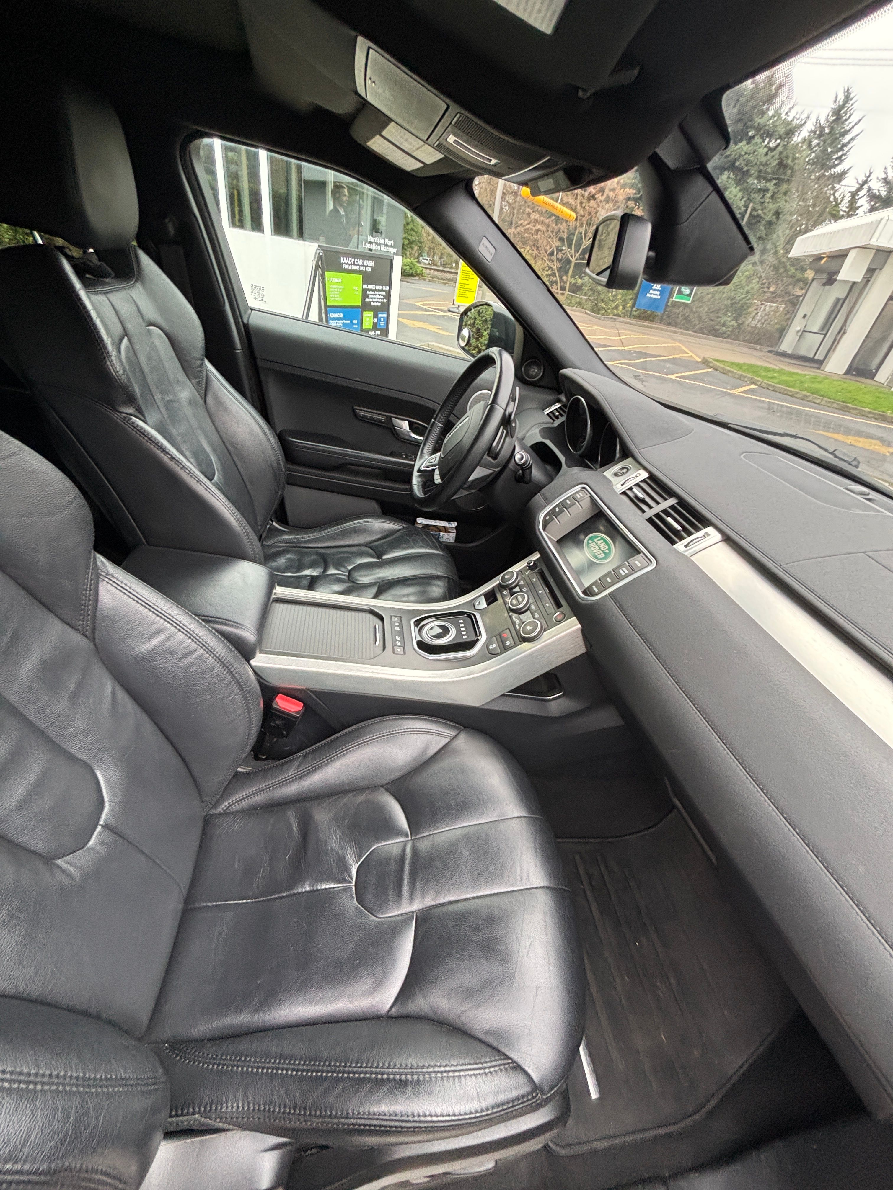 Used 2014 Land Rover Range Rover Evoque Pure Premium AWD/4WD image 13
