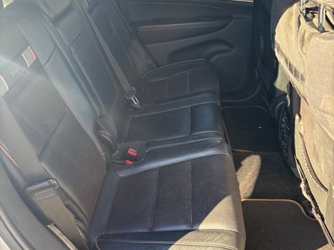 Used 2011 Jeep Grand Cherokee 70th Anniversary image 10