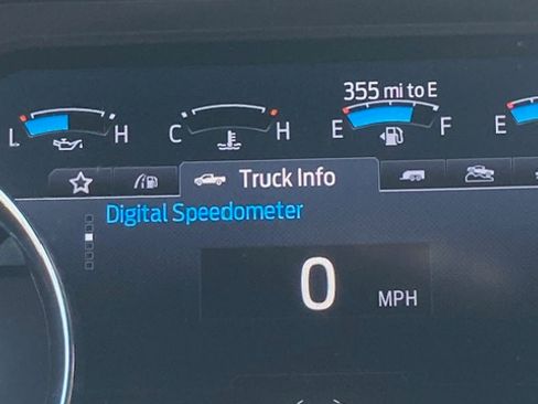 Used 2021 Ford F250 XLT w/ XLT Premium Package AWD/4WD image 4