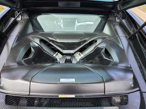 Used 2017 Acura NSX image 11
