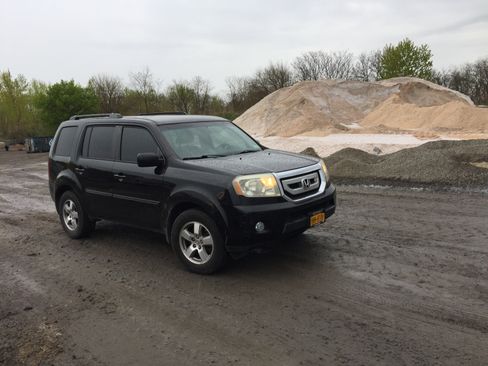 Used 2010 Honda Pilot EX-L image 1