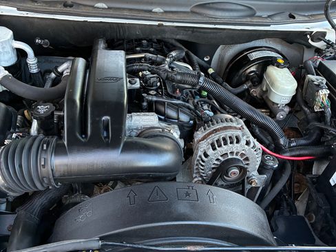 Used 2007 GMC Envoy Denali image 17