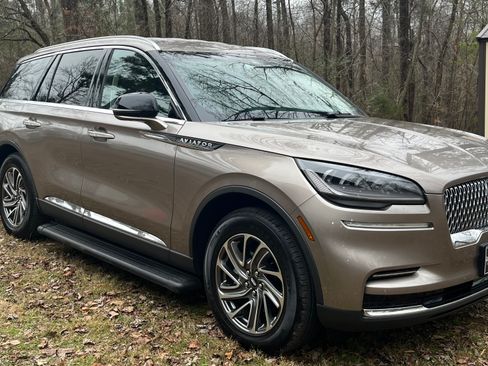 Used 2021 Lincoln Aviator AWD w/ Elements Package image 10