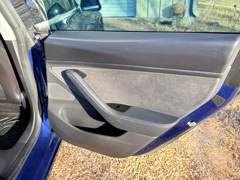 Used 2019 Tesla Model 3 Long Range image 25