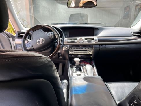 Used 2014 Lexus LS 460 w/ Comfort Package image 4