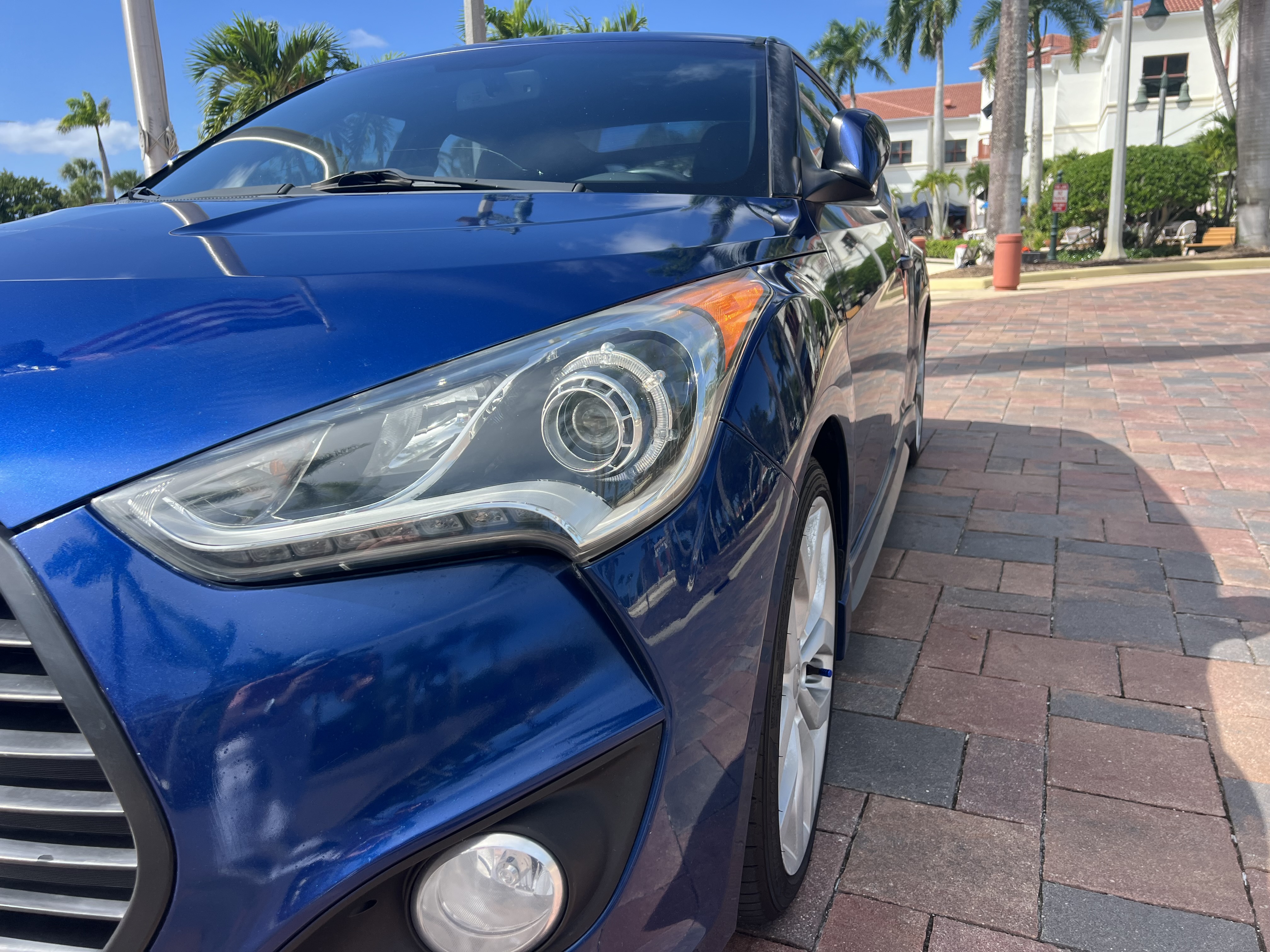 Used 2016 Hyundai Veloster Turbo FWD image 11